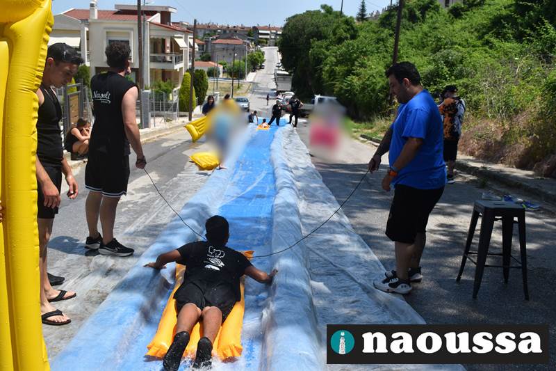 Ανάσες δροσιάς για καλό σκοπό στην νεροτσουλήθρα του ARTville
